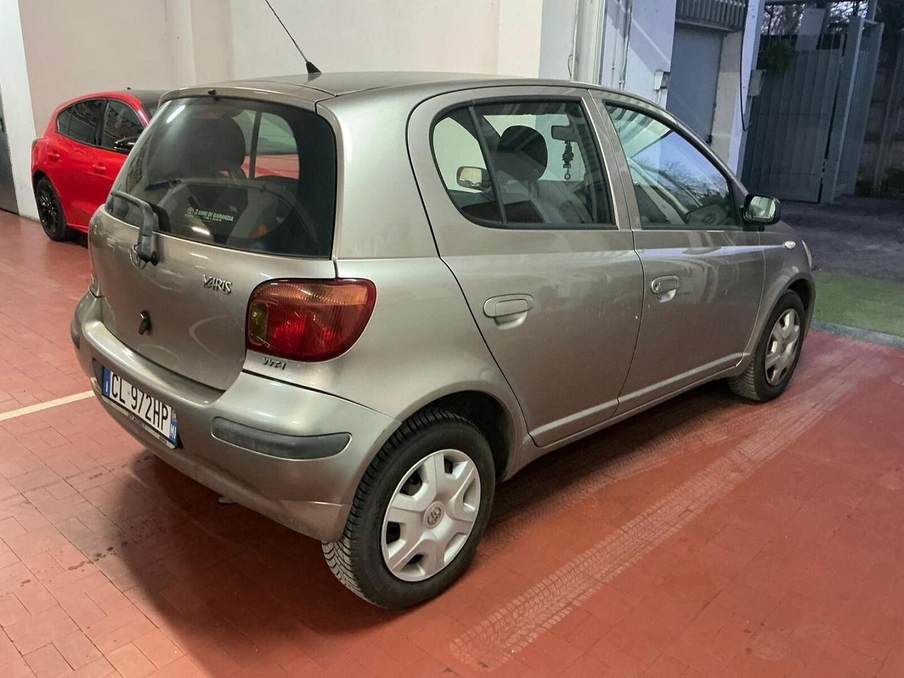 Toyota Yaris 1.0i 16V cat 5 porte