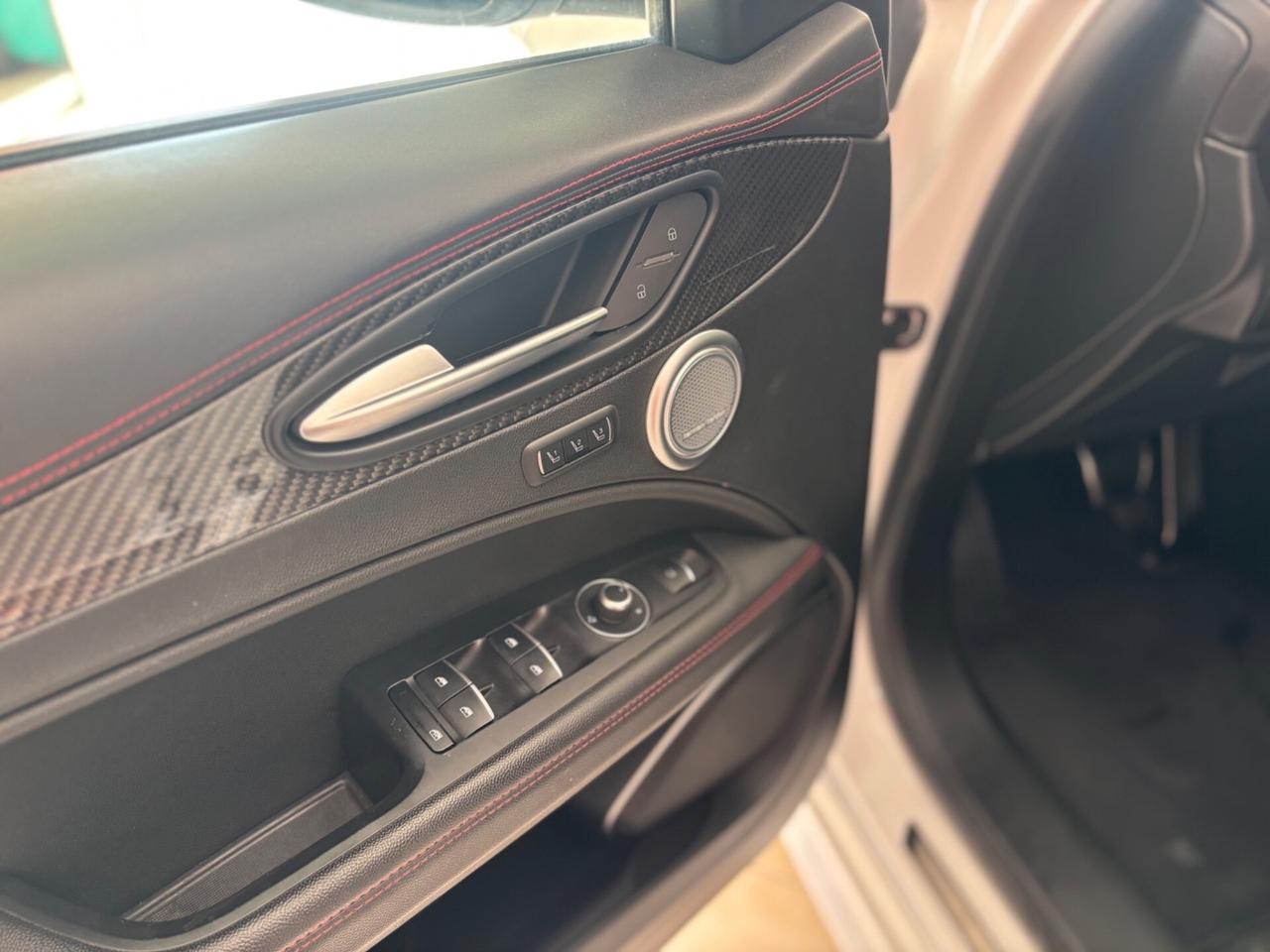 Alfa Romeo Stelvio 2.2 210 CV AT8 Q4 Estrema permute finanziamenti