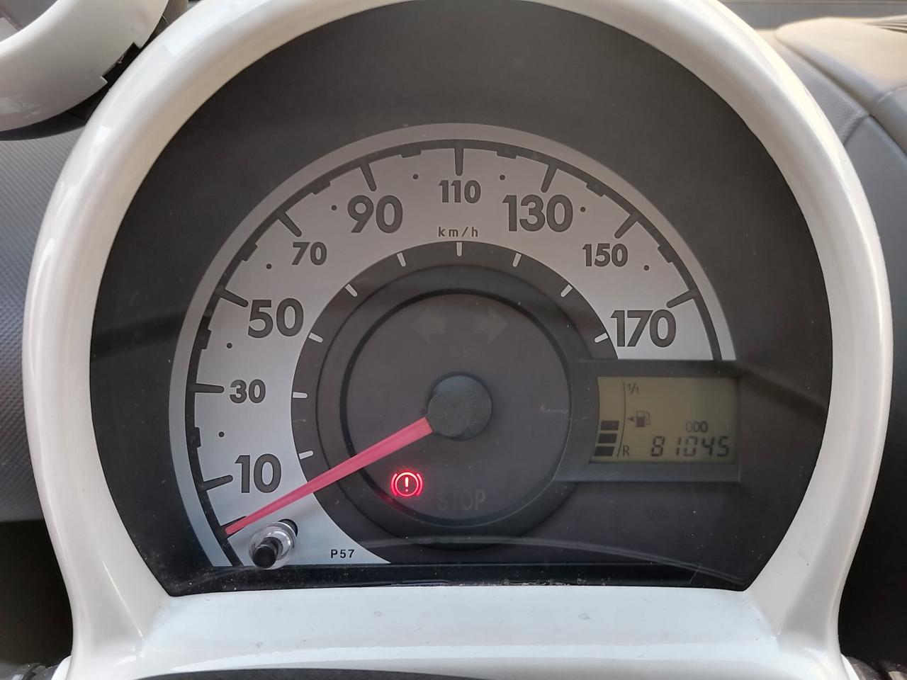 Peugeot 107 1.0 68CV 5p. Superga *SOLO 80.000 KM* 2012