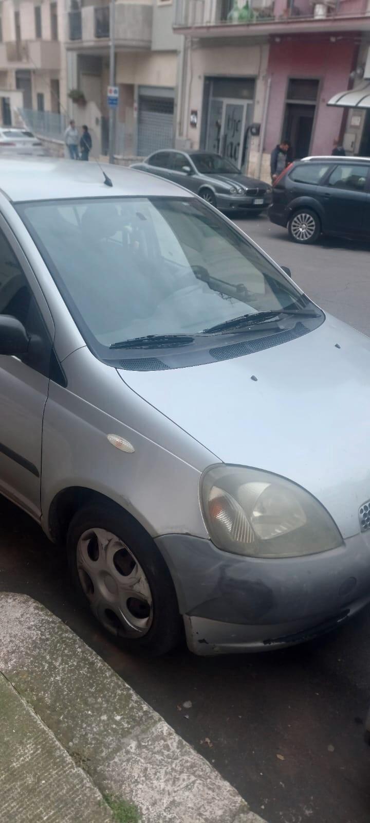 Toyota Yaris 1.0i 16V cat 3 porte Sol