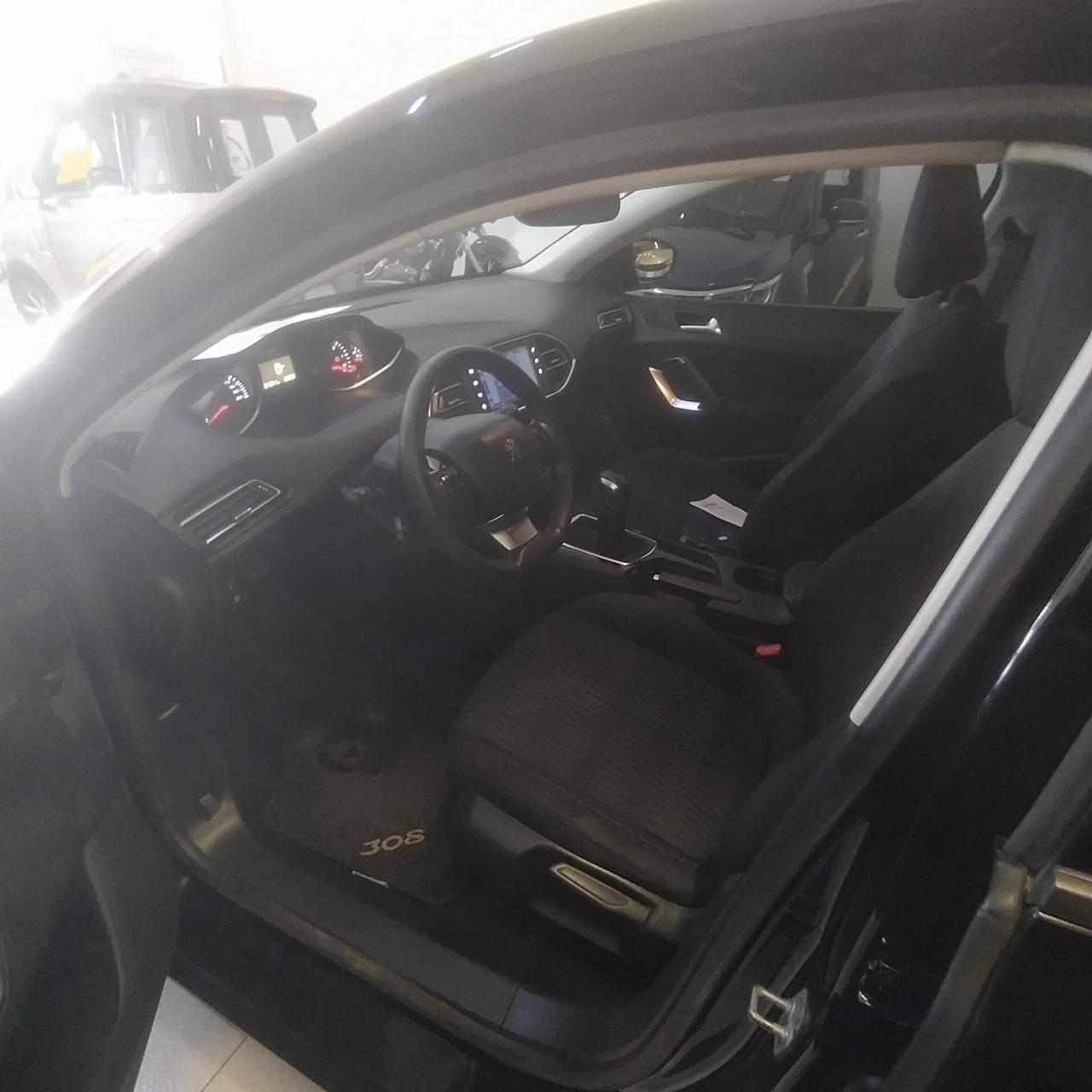 Peugeot 308 BlueHDi 100 S&S Access