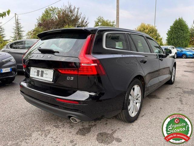 VOLVO V60 D3 Momentum PRO Navi Led Uniproprietario