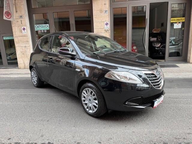 Lancia Ypsilon 1.2 5 porte Elefantino