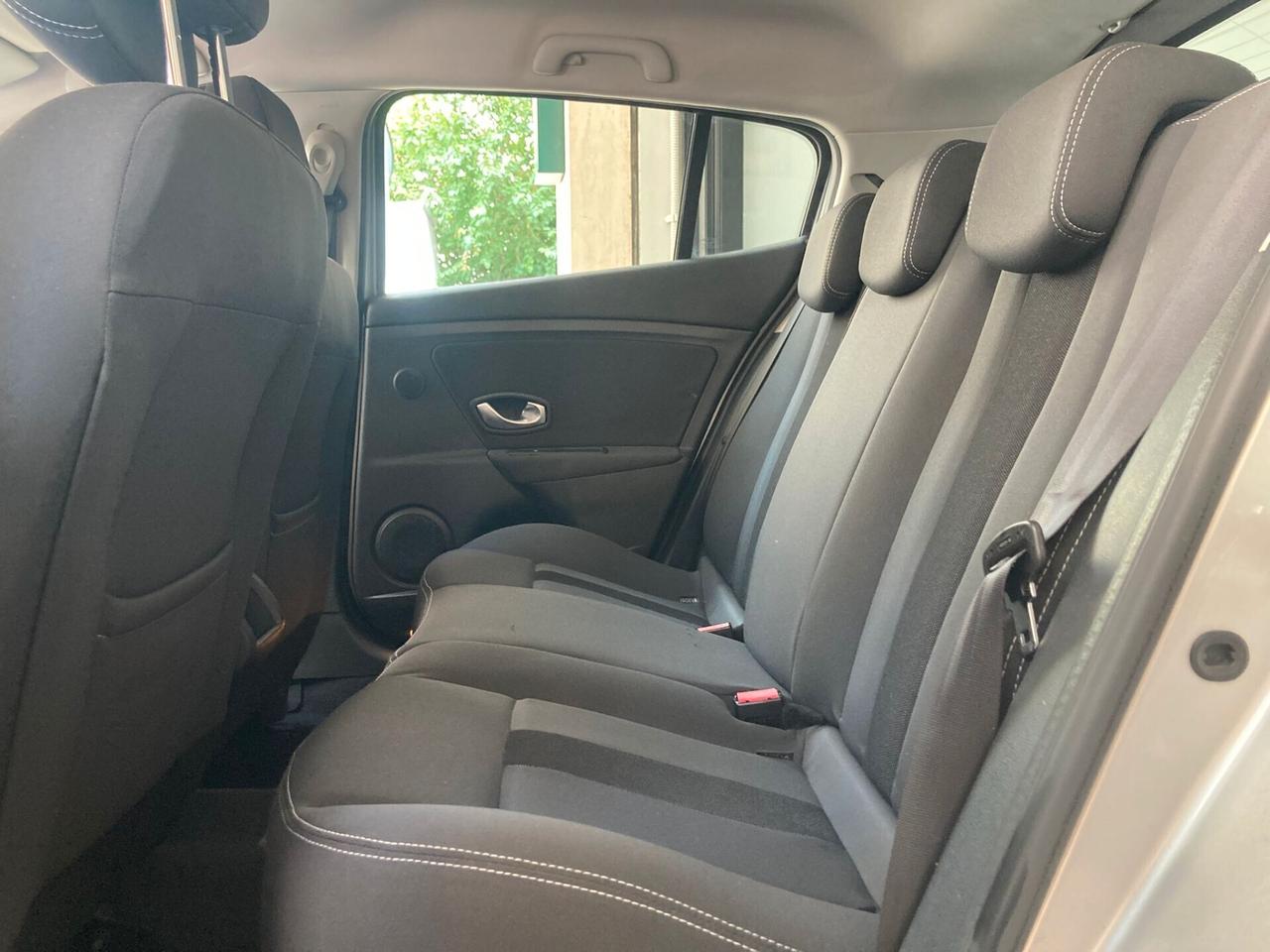 Renault Megane 1.6 -99000 KM- 2009