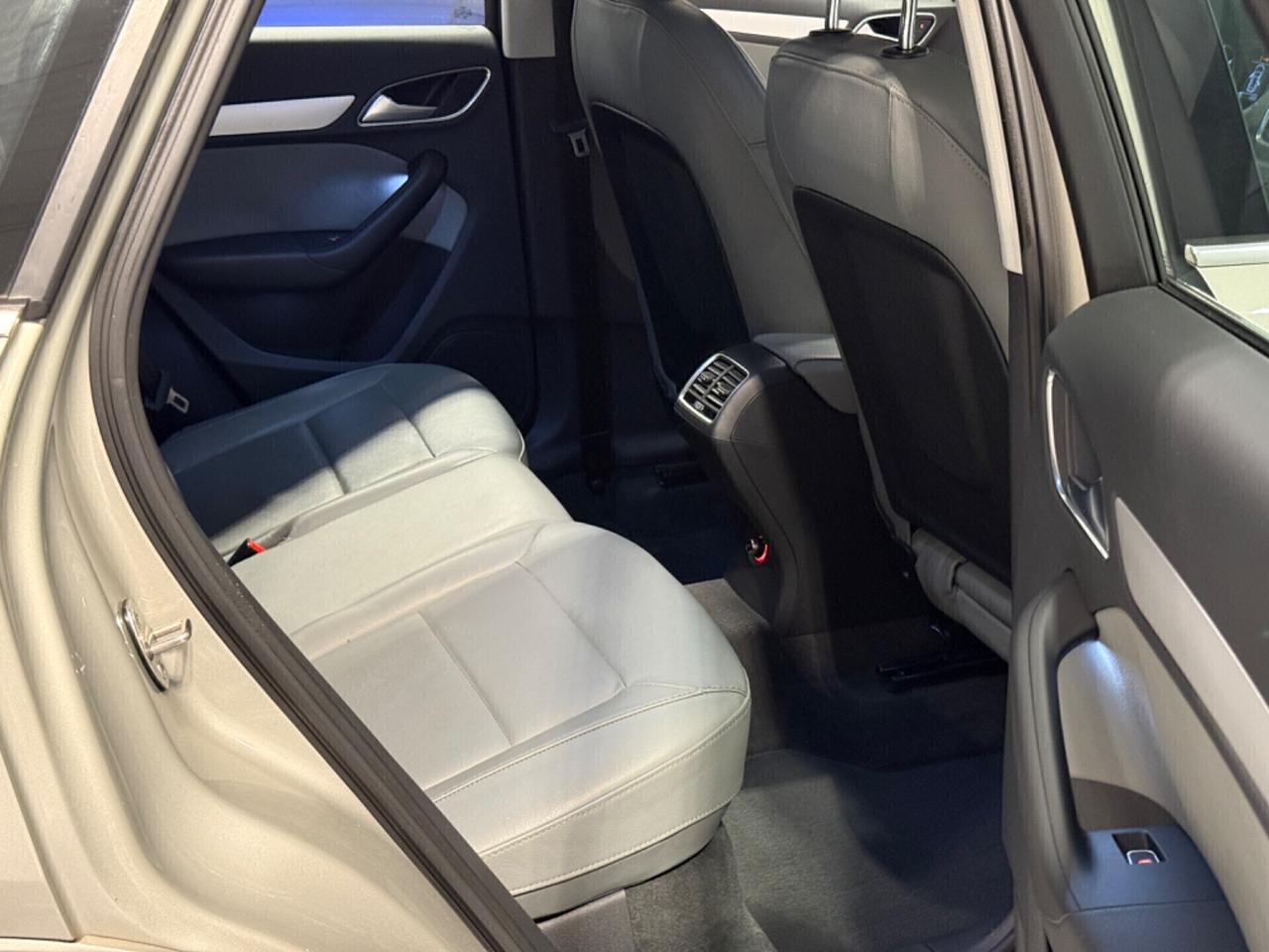 Audi Q3 2.0 tdi Sport PELLE! 90.000KM!