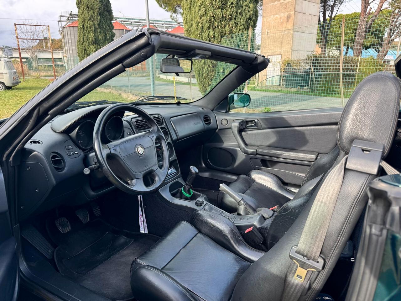 Alfa Romeo Spider 2.0 16v L (916) – 1996