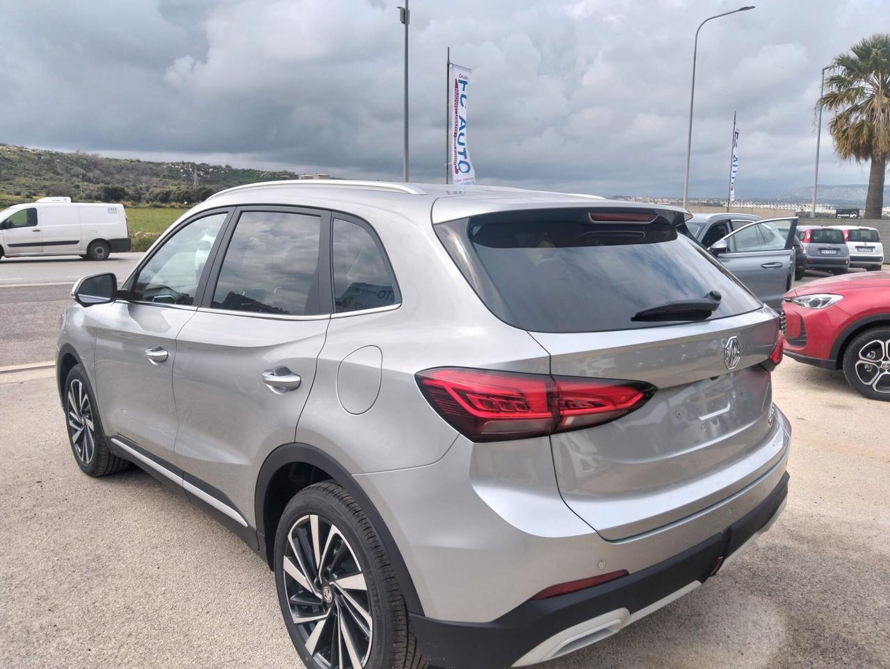 Mg ZS 1.5 Hybrid+ Luxury 7 ANNI DI GARANZIA CASA MADRE