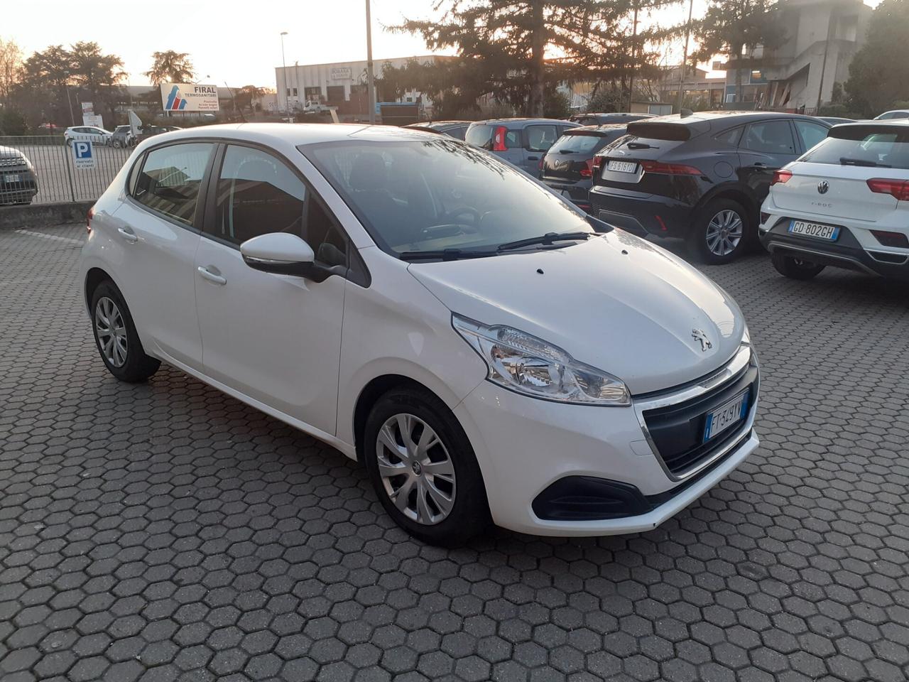 PEEUGEOT 208 AUTOCARRO 2 POSTI