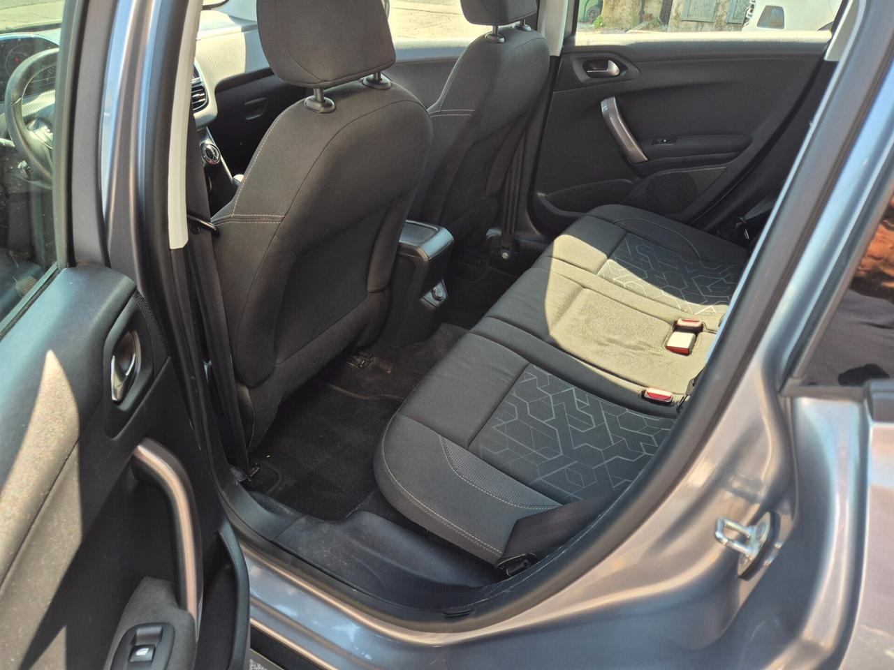 Peugeot 2008 1.4 HDI ACTIVE