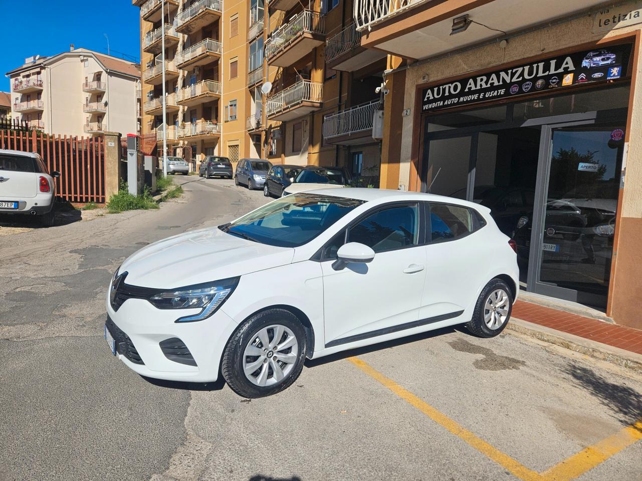 RENAULT CLIO 1000 SCE 58000 CHILOMETRI CERTIFICATI