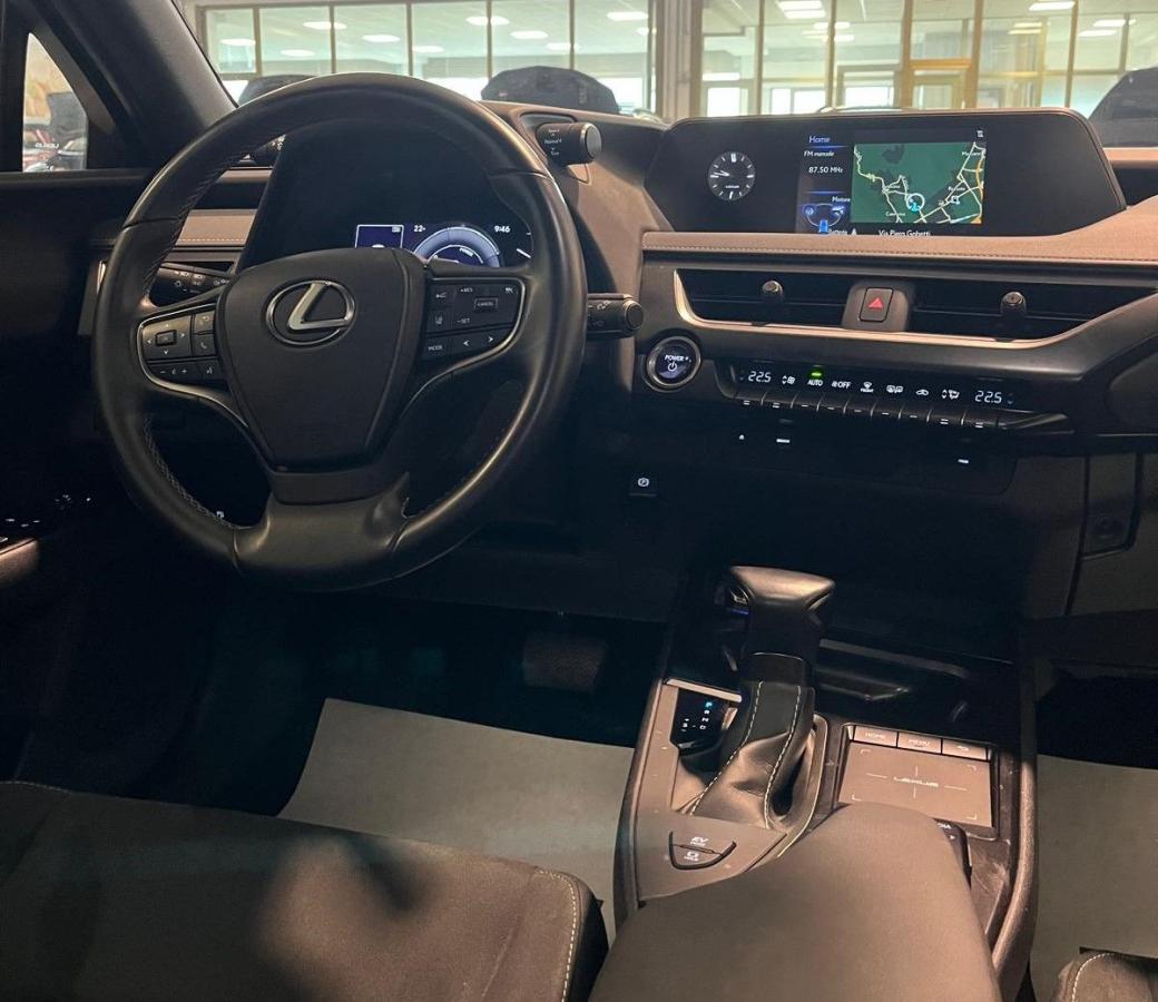 LEXUS UX 250h Hybrid Executive-BIANCO PERLA-UNICO-PROPR-RETROCAMERA