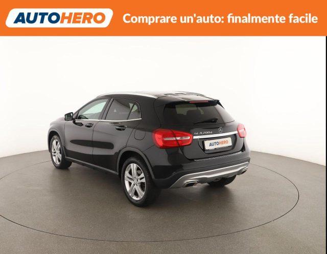 MERCEDES-BENZ GLA 200 d Sport