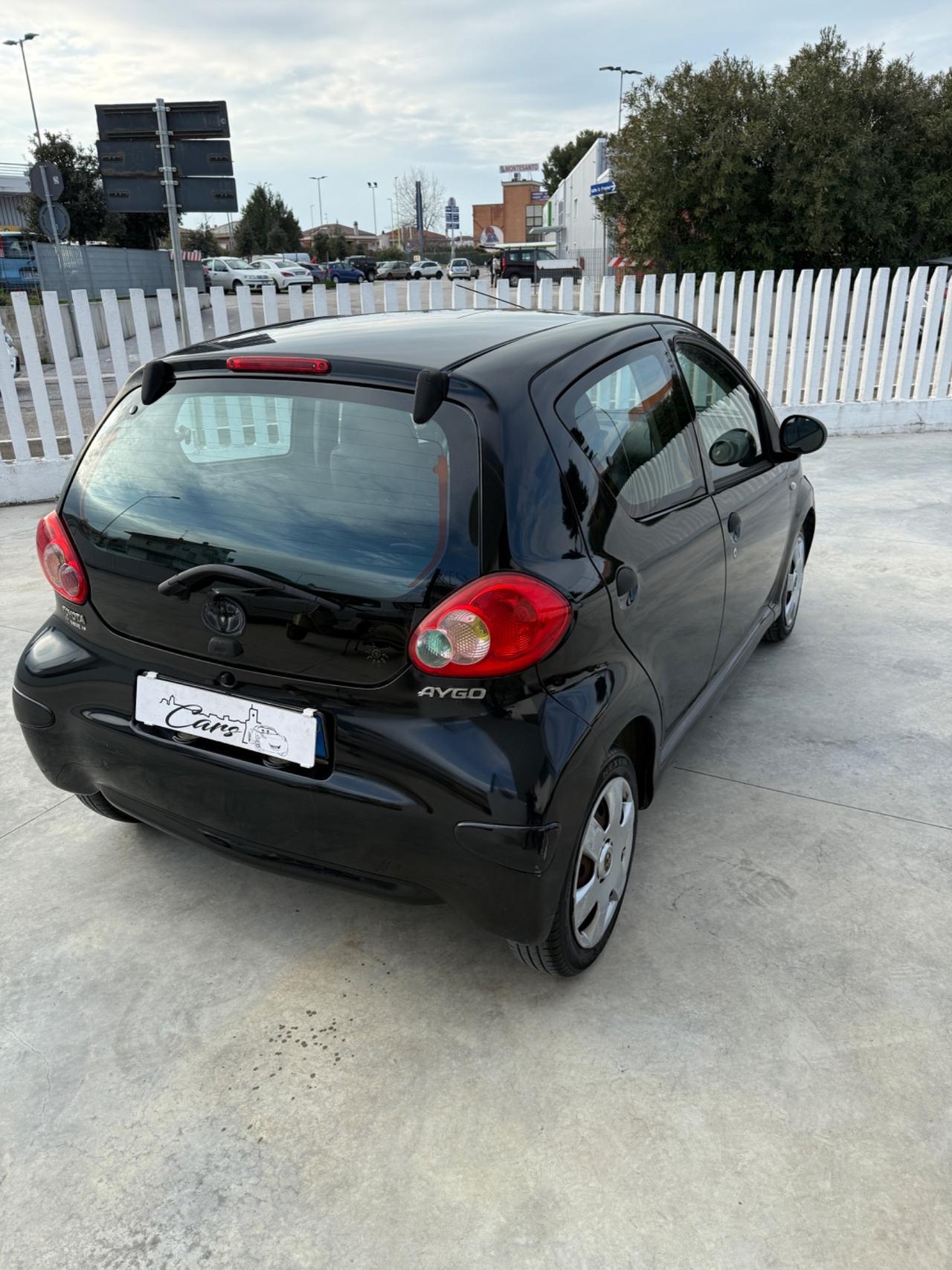 Toyota Aygo 1.0 12V VVT-i 5 porte Sol