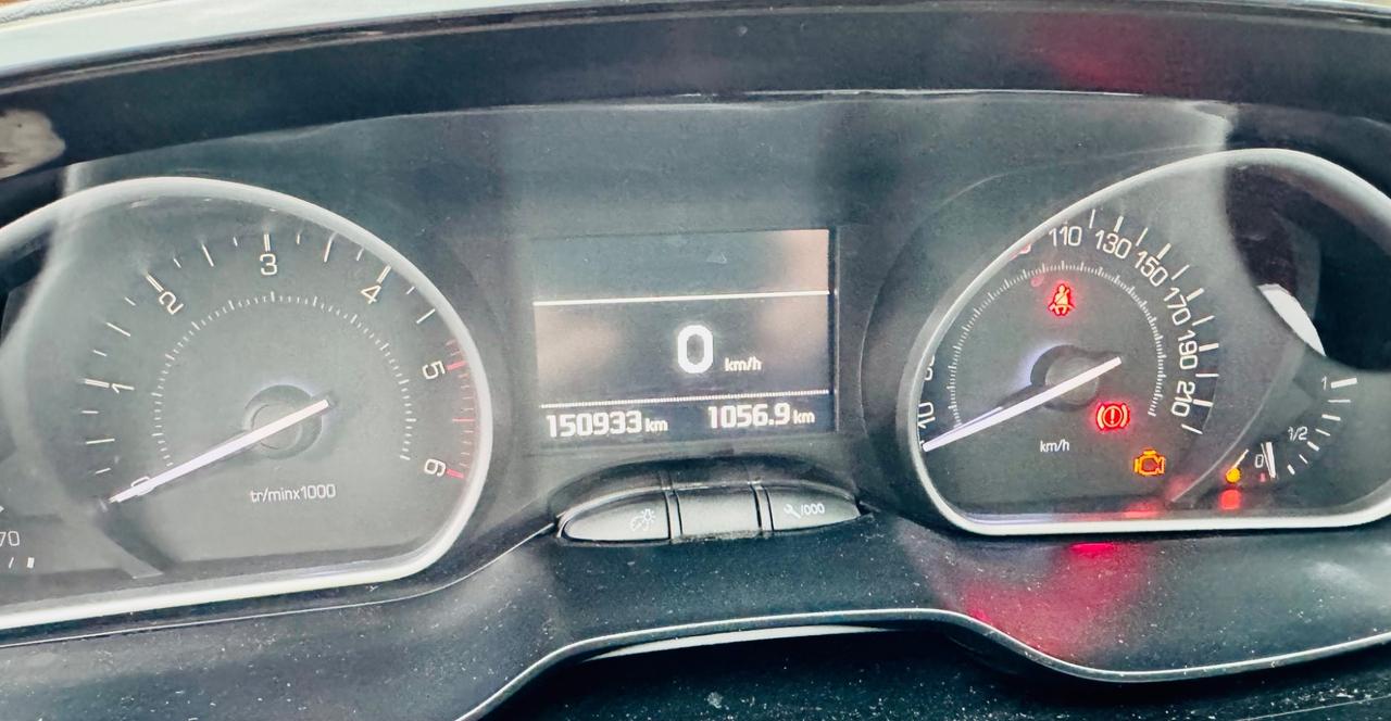 Peugeot 208 BlueHDi 75 5 porte Allure