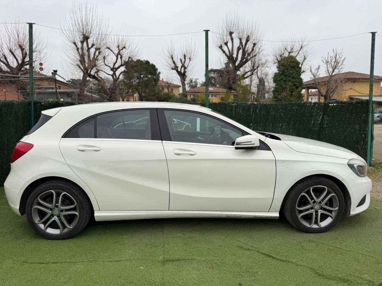 Mercedes A180 2013 DIESEL PREMIUM NEOPATENTATI