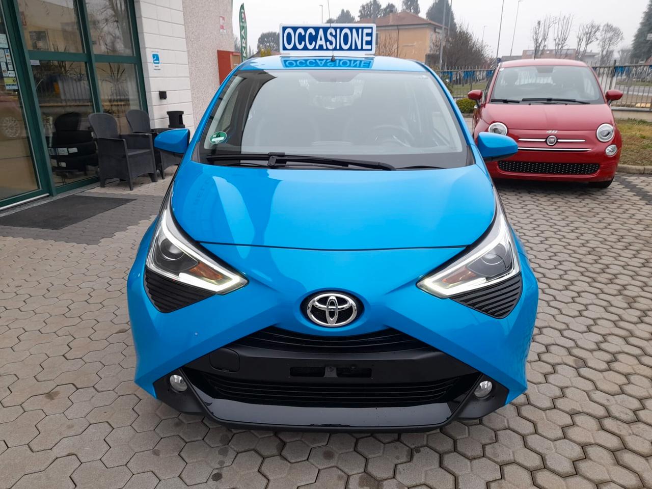 Toyota Aygo Connect 1.0 VVT-i 72 CV 5 porte x-play