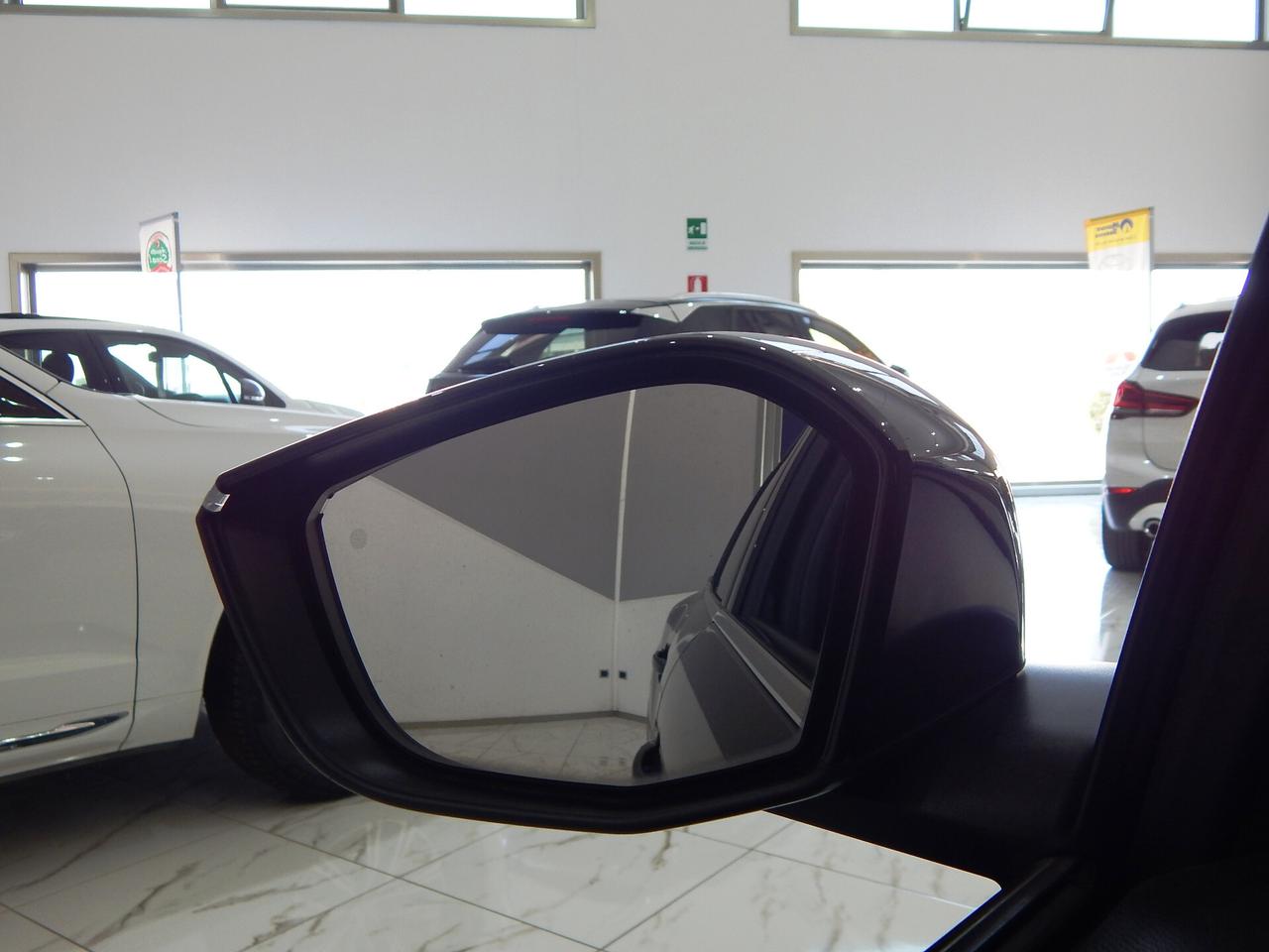 Citroen C4 1.5 bluehdi Shine S&S NAVI-PELLE-PARK-KAMERA