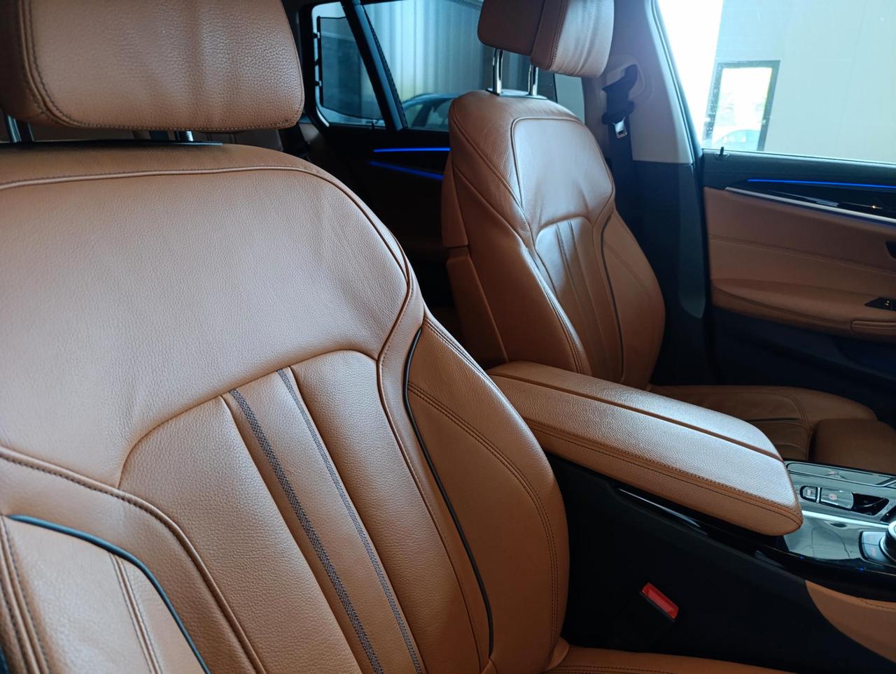 BMW 520 d Touring mhev 48V Luxury auto