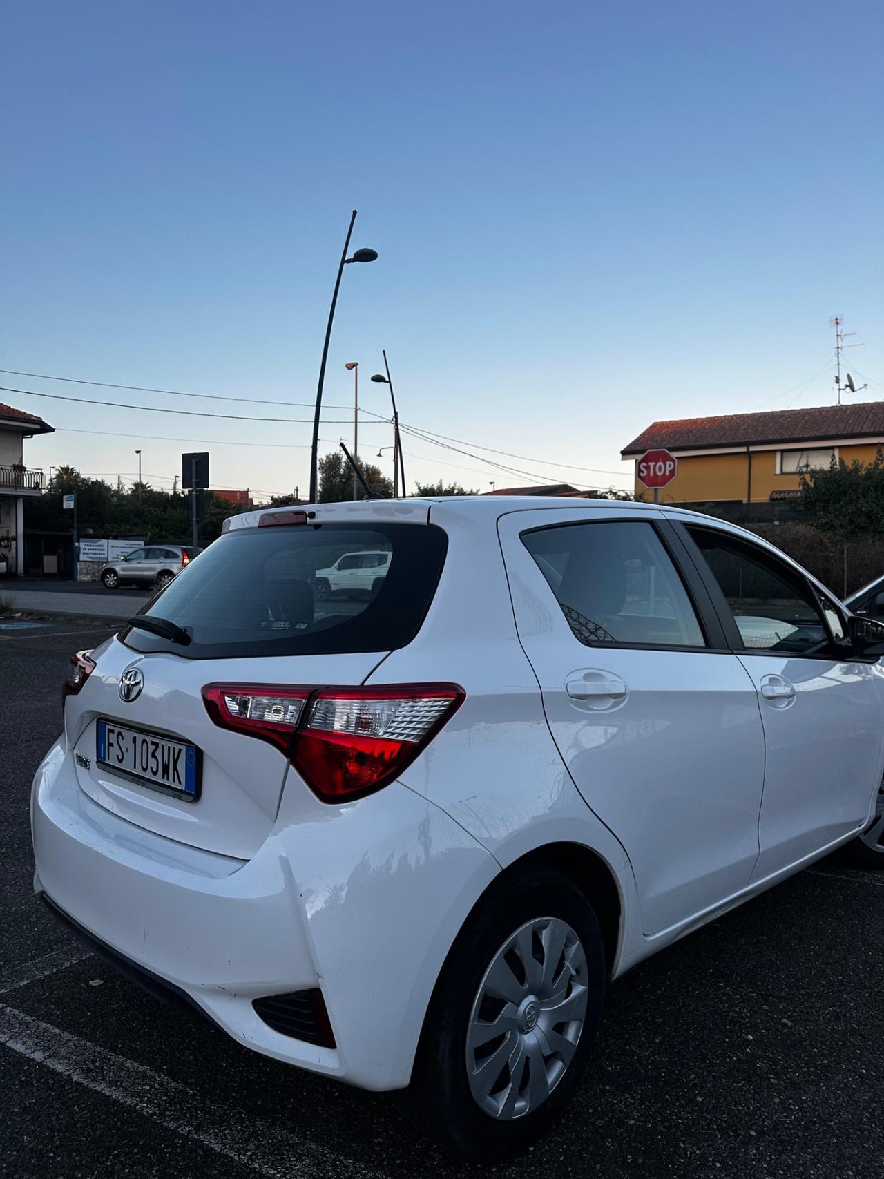 Toyota Yaris 1.0 72 CV 5 porte Cool