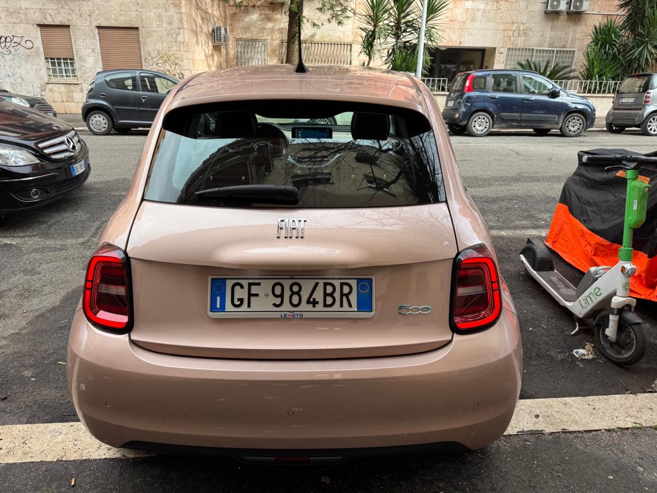 Fiat 500 500e Berlina 42 kWh Icon Led sensori parcheggio
