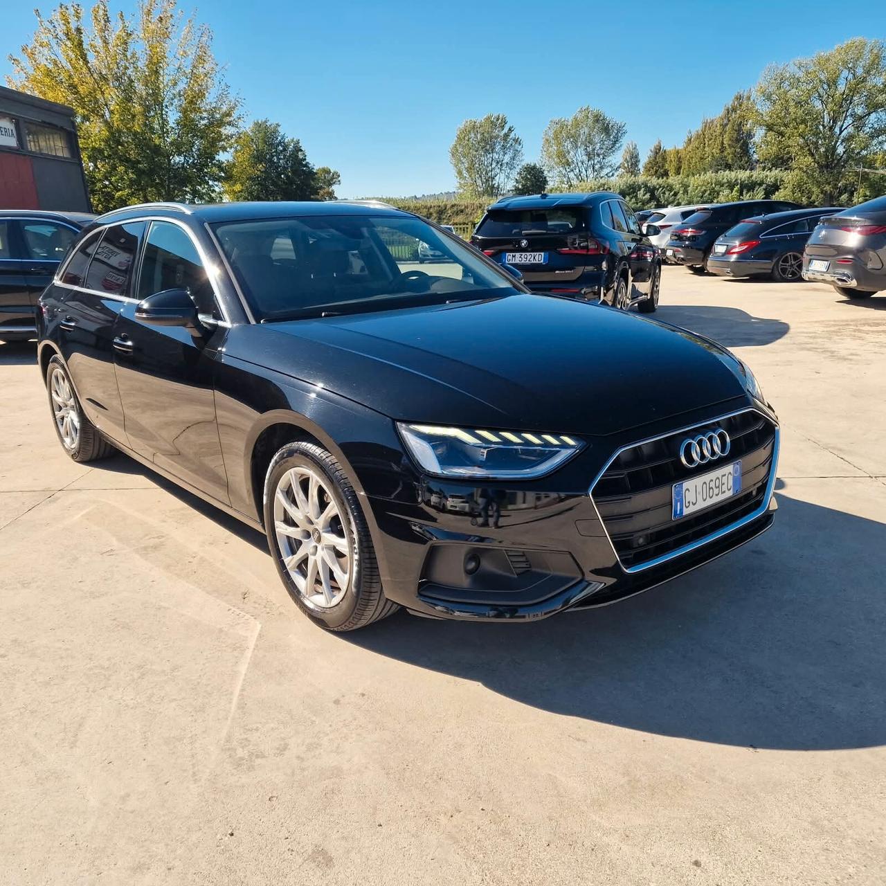 Audi A4 Avant 35 TDI/163 CV S tronic line edition UNICO PROPRIETARIO IVA DEDUCIBILE