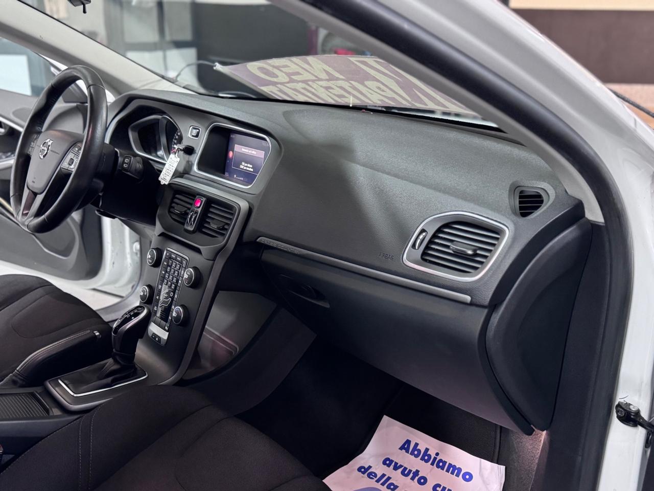 Volvo V40 Cross Country 2.0 Diesel 120cv Auto Euro6