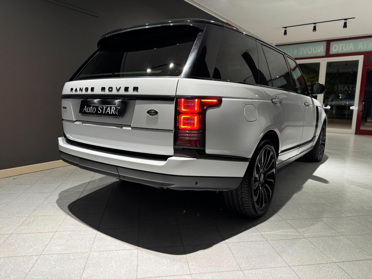 Land Rover Range Rover Range Rover 3.0 TDV6 Autobiography LWB