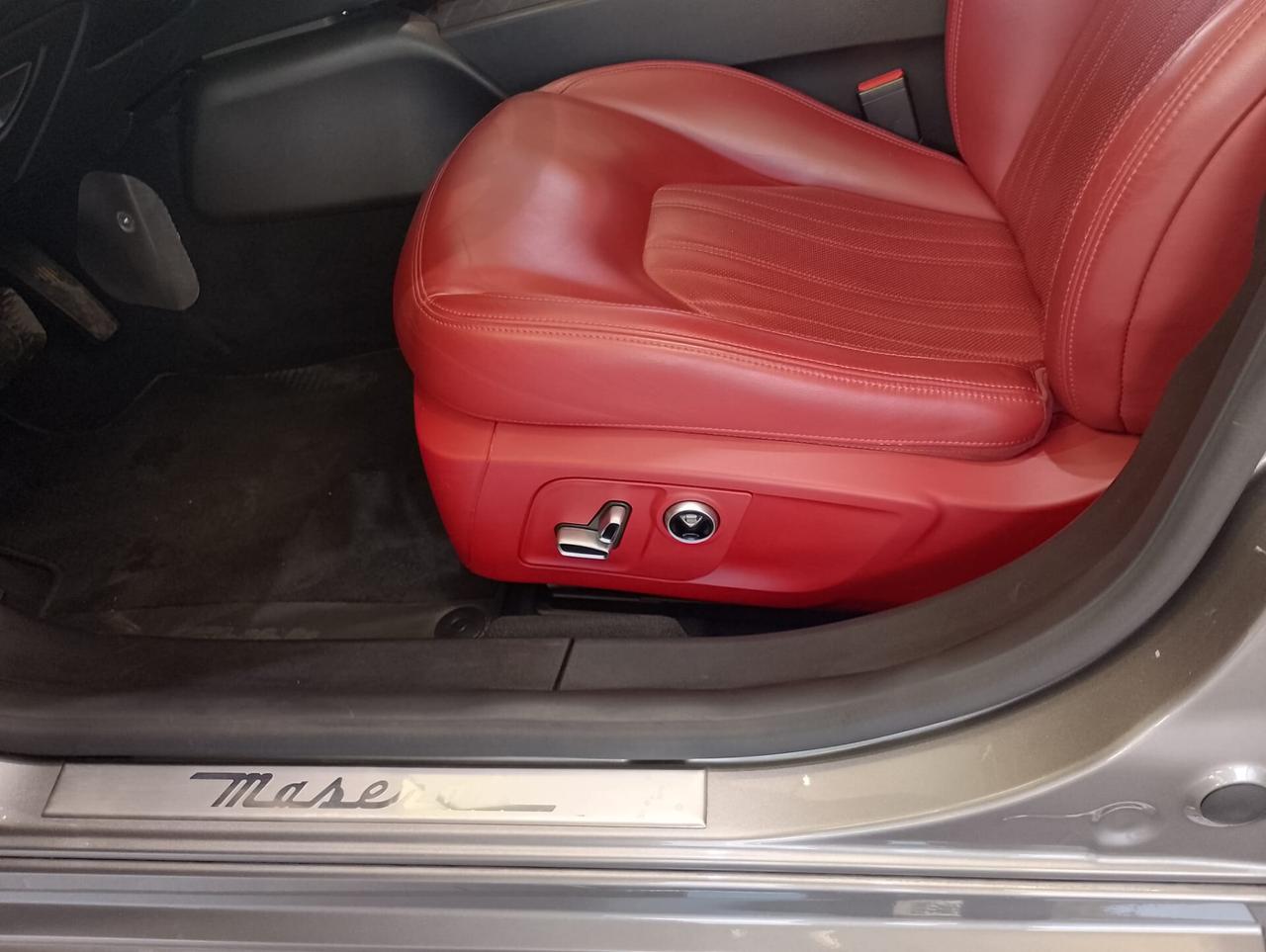 Maserati Ghibli L4 330 CV MHEV Granlusso INTERNO ROSSO CARTIER