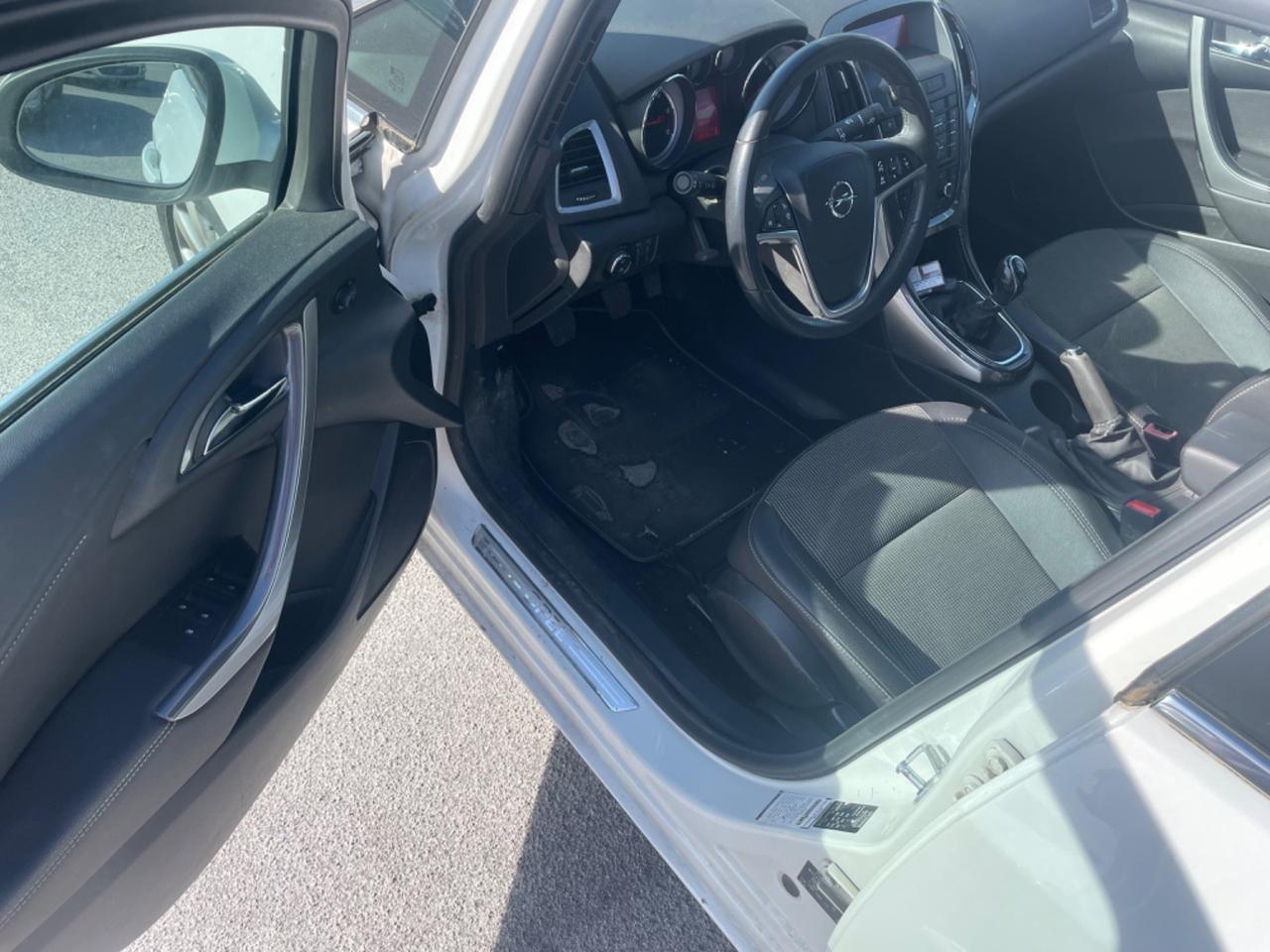 Opel Astra 1.7 CDTI 130CV EcoFLEX Cosmo