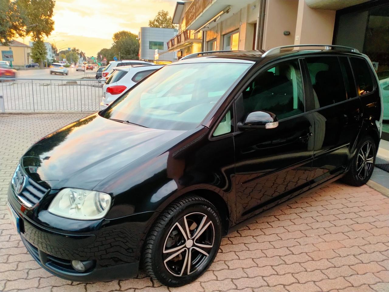 Volkswagen TOURAN 1.9TDI 101CV HIGHLINE EURO4 UNIPROPRIETARIO