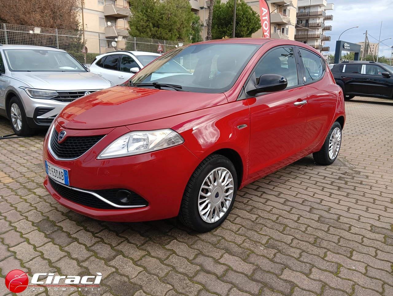 Lancia Ypsilon 1.2 69 CV 5p GPL Gold