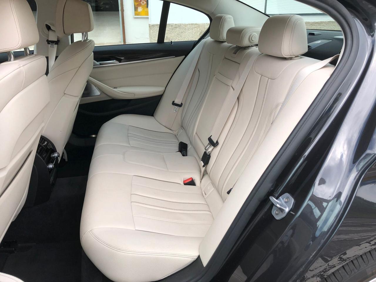 BMW 530 e Luxury - AUT/NAVI/CAMERA/PDC/CERCHI18