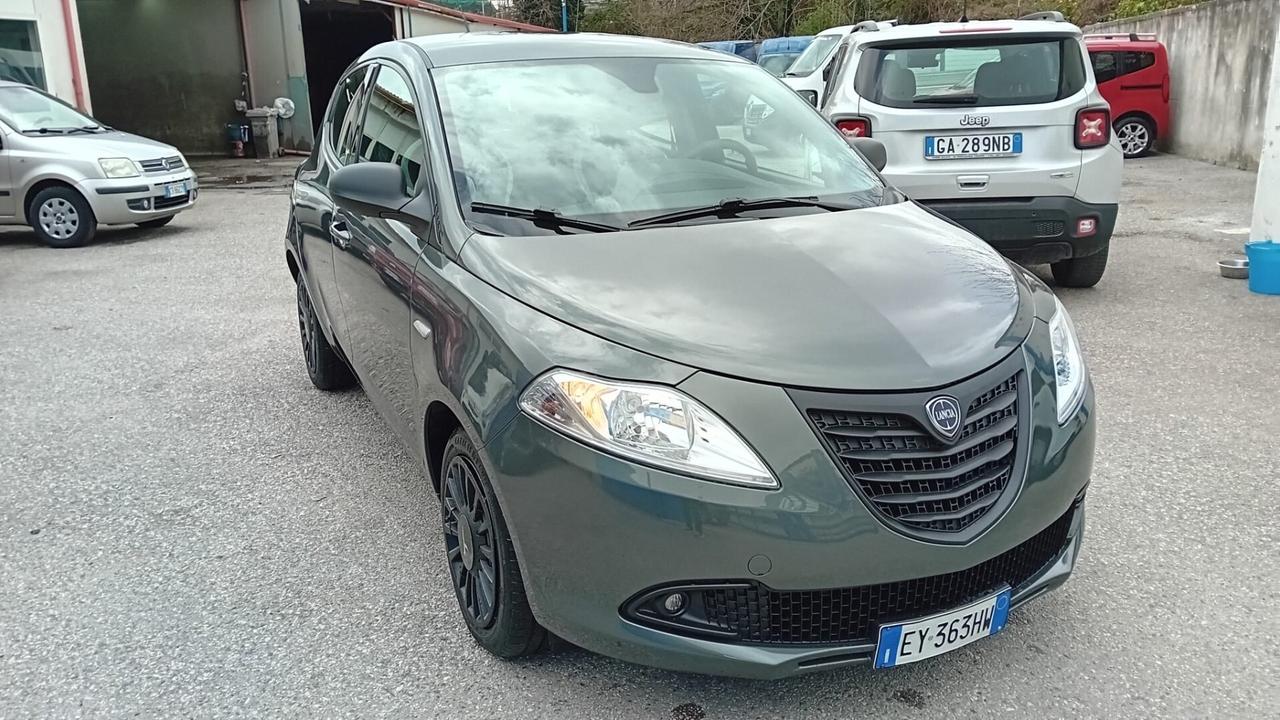 Lancia ypslon 1.2 gpl-full/opt-km 90000-2015