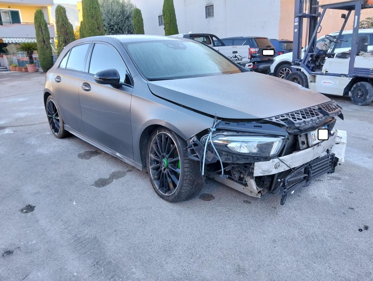 Mercedes-benz A 160d "AMG" 2020 SINISTRATA