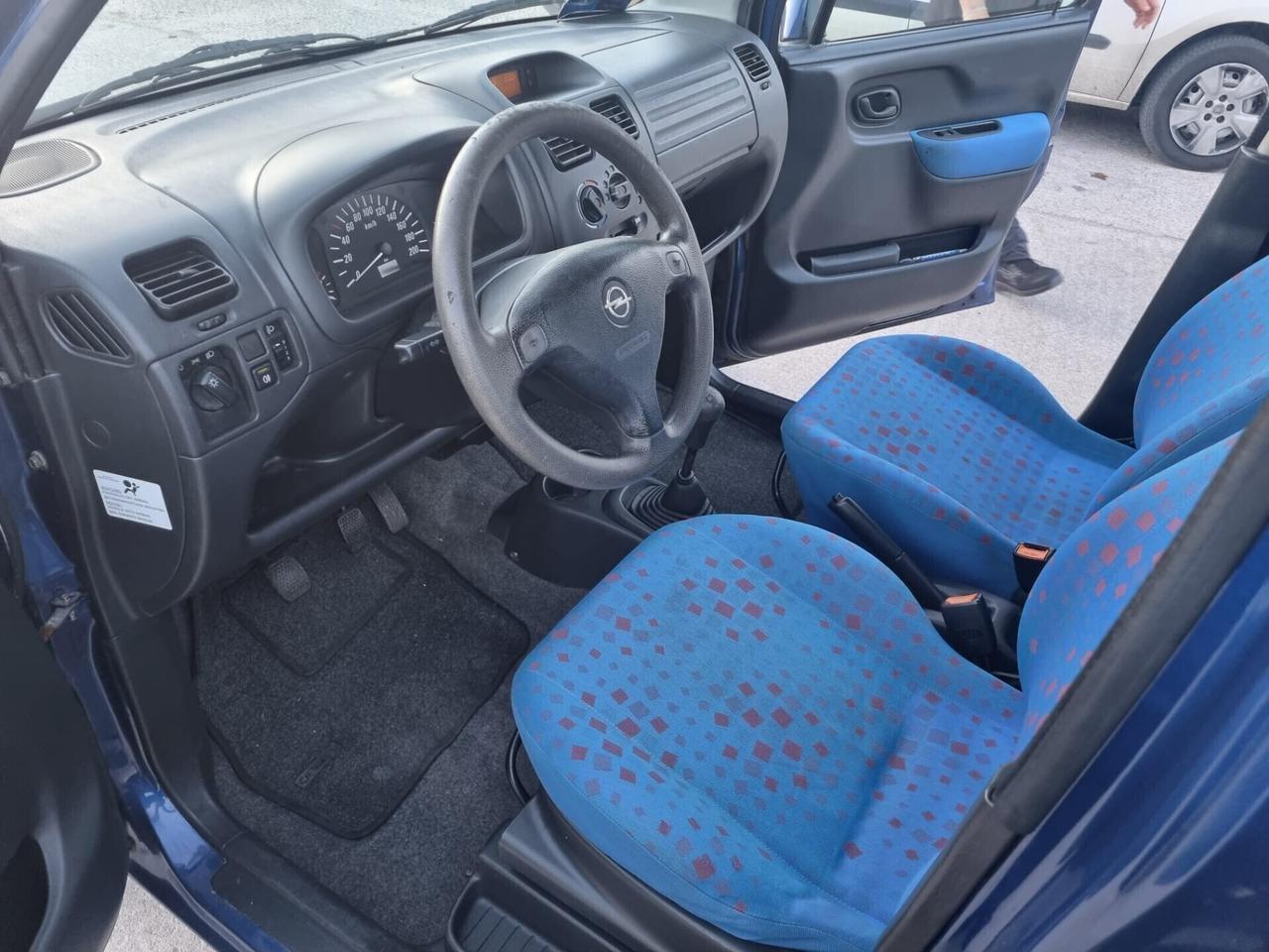 Opel Agila 1.0 12V Comfort