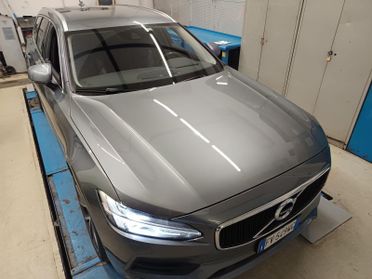 Volvo V90 D4 AWD Geartronic Momentum