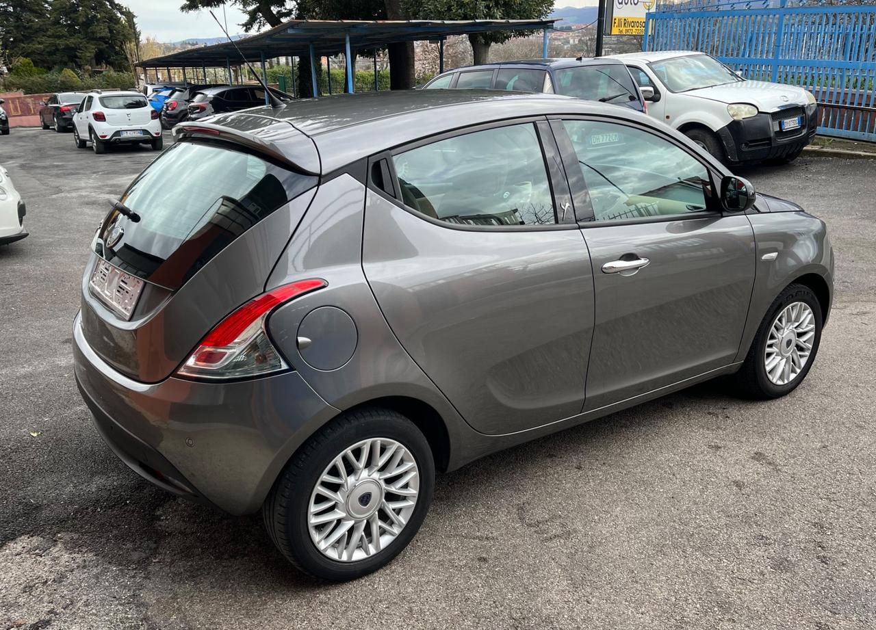 Lancia Ypsilon 1.2 69 CV Gold-solo km 51500-