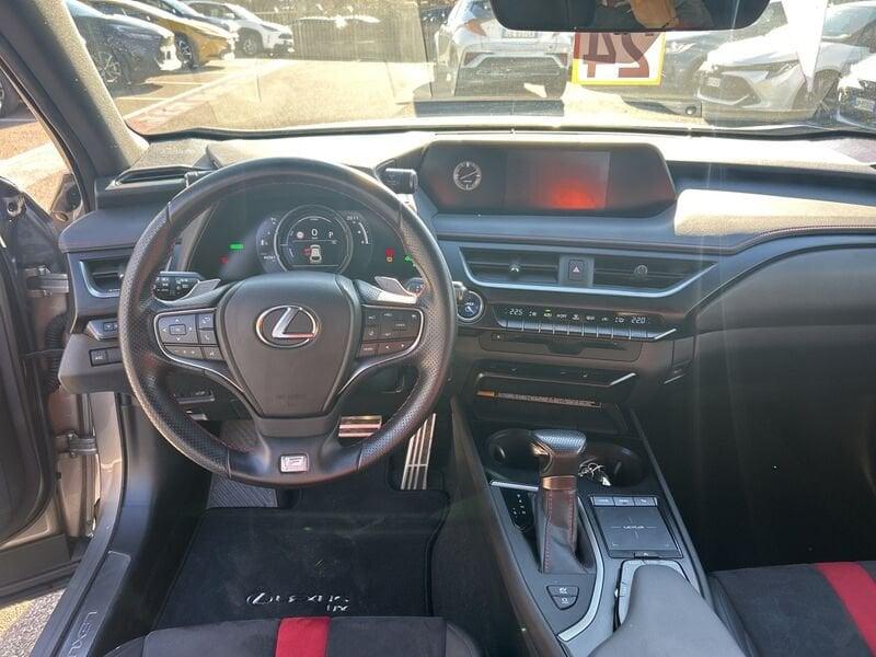 Lexus UX Hybrid 4WD F Sport