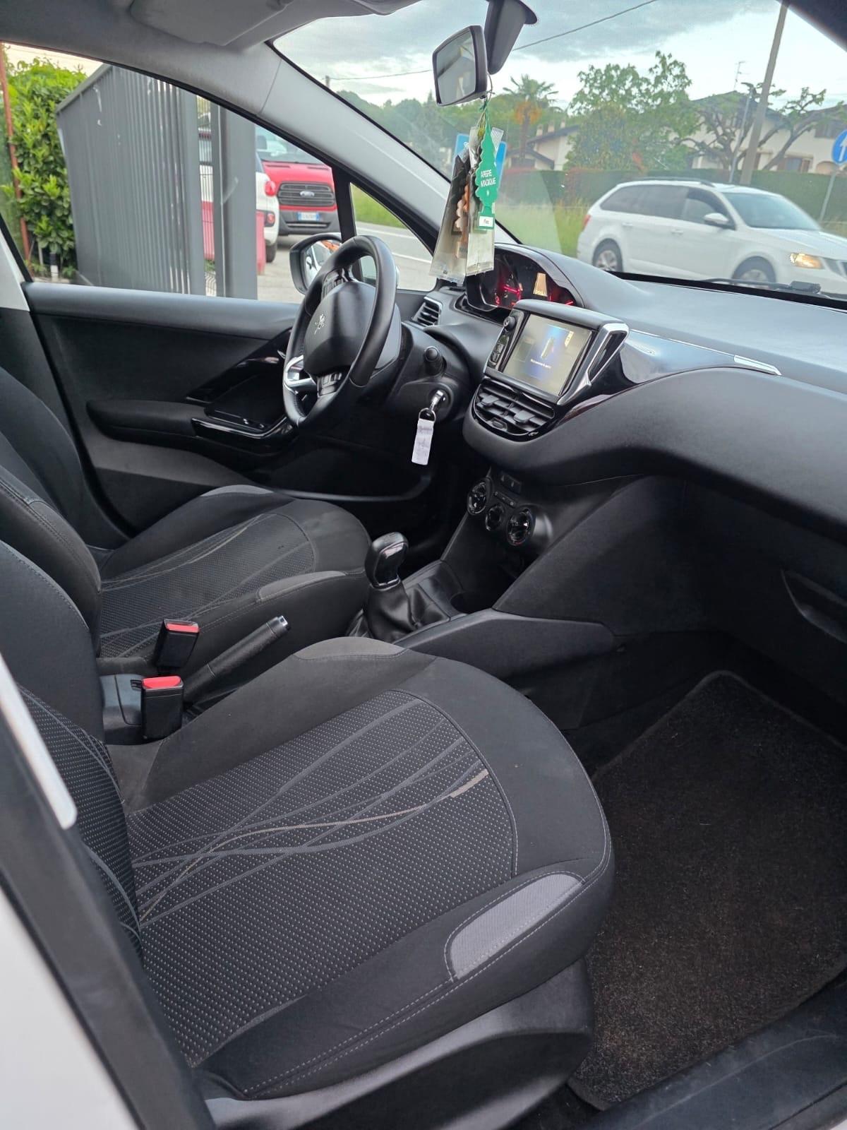 Peugeot 208 1.2 VTi 82 CV 5 porte Access