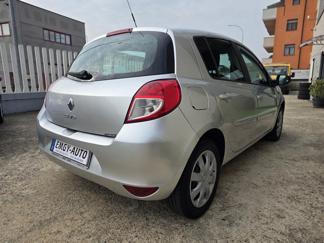 Renault Nuova Clio 1.2 16V 5 porte Live! Euro 5