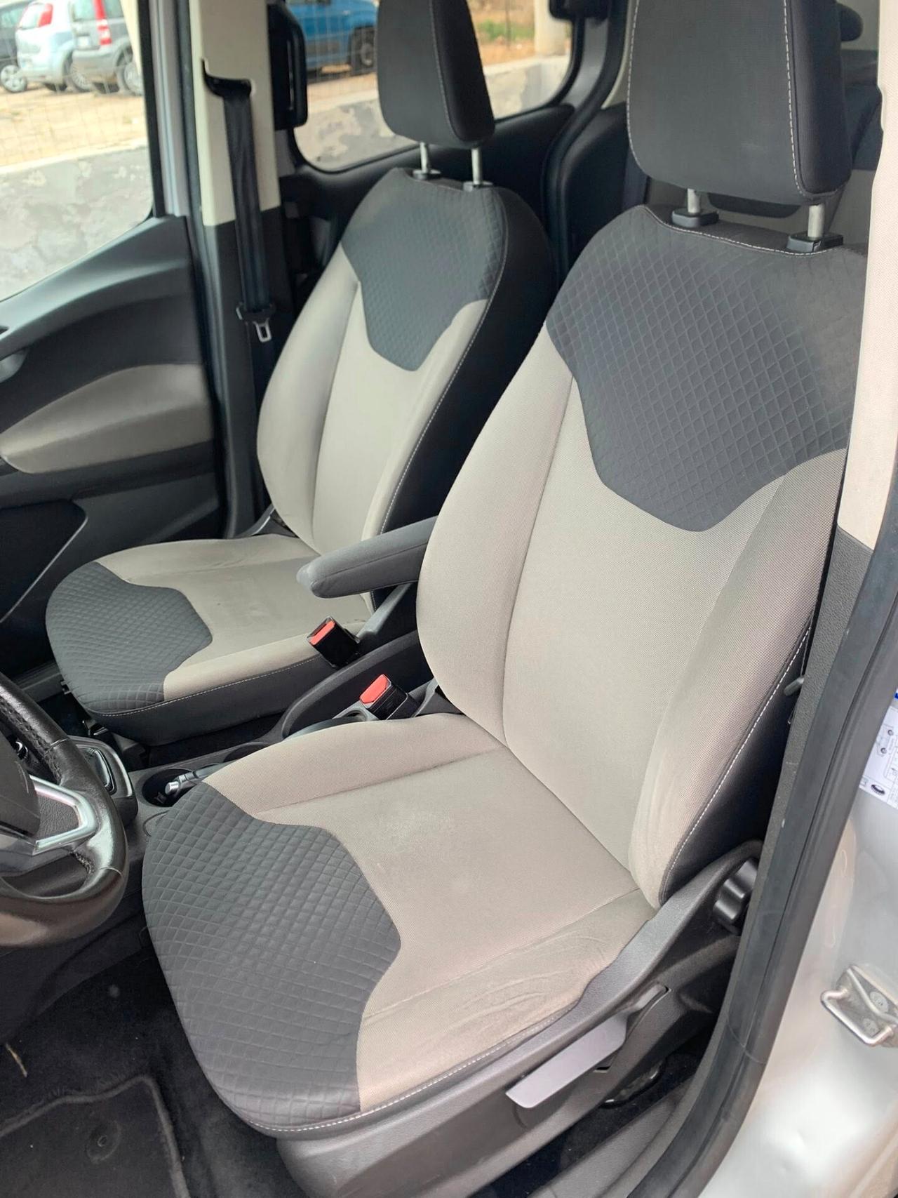 Ford Tourneo Courier 1.5 TDCI 75 CV S&S Plus