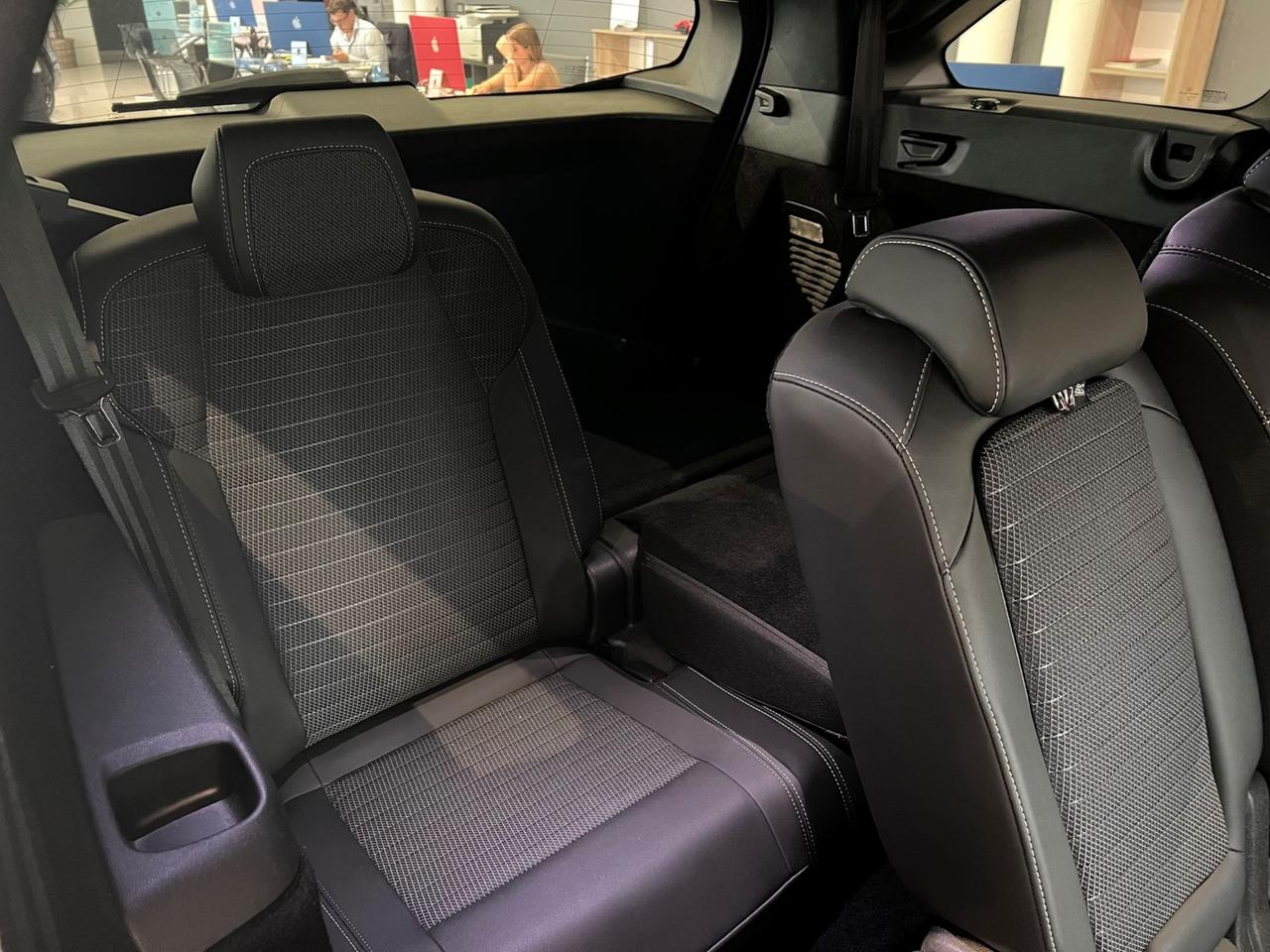 PEUGEOT 5008 III 2024 Hybrid 145 E-DCS6 GT - VARI COLORI!