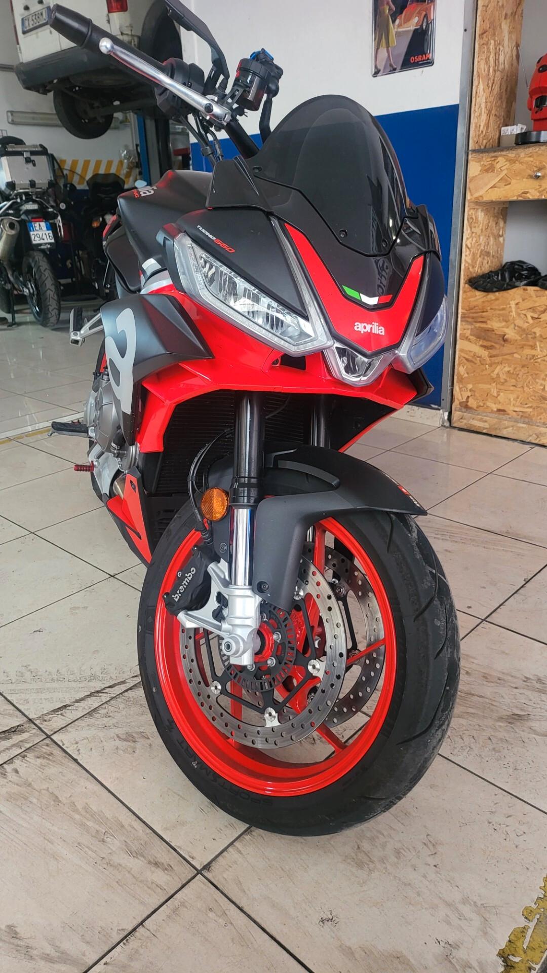 Aprilia Tuono 660