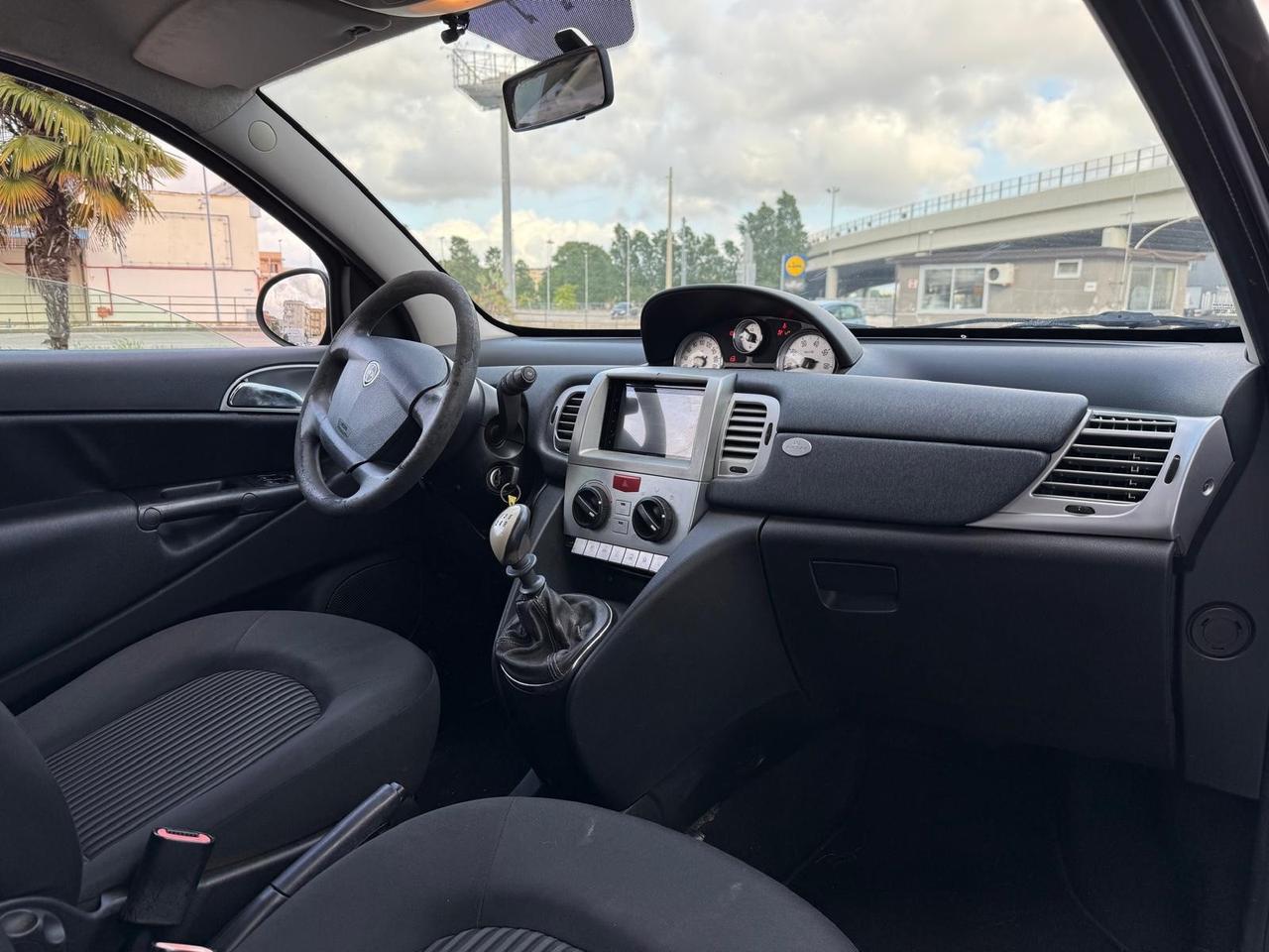 Lancia Ypsilon 1.4 Argento Ecochic GPL