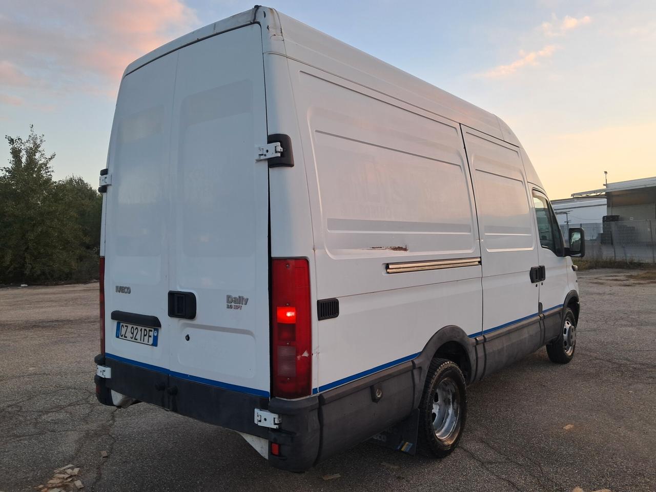 OFFICINA MOBILE DAILY