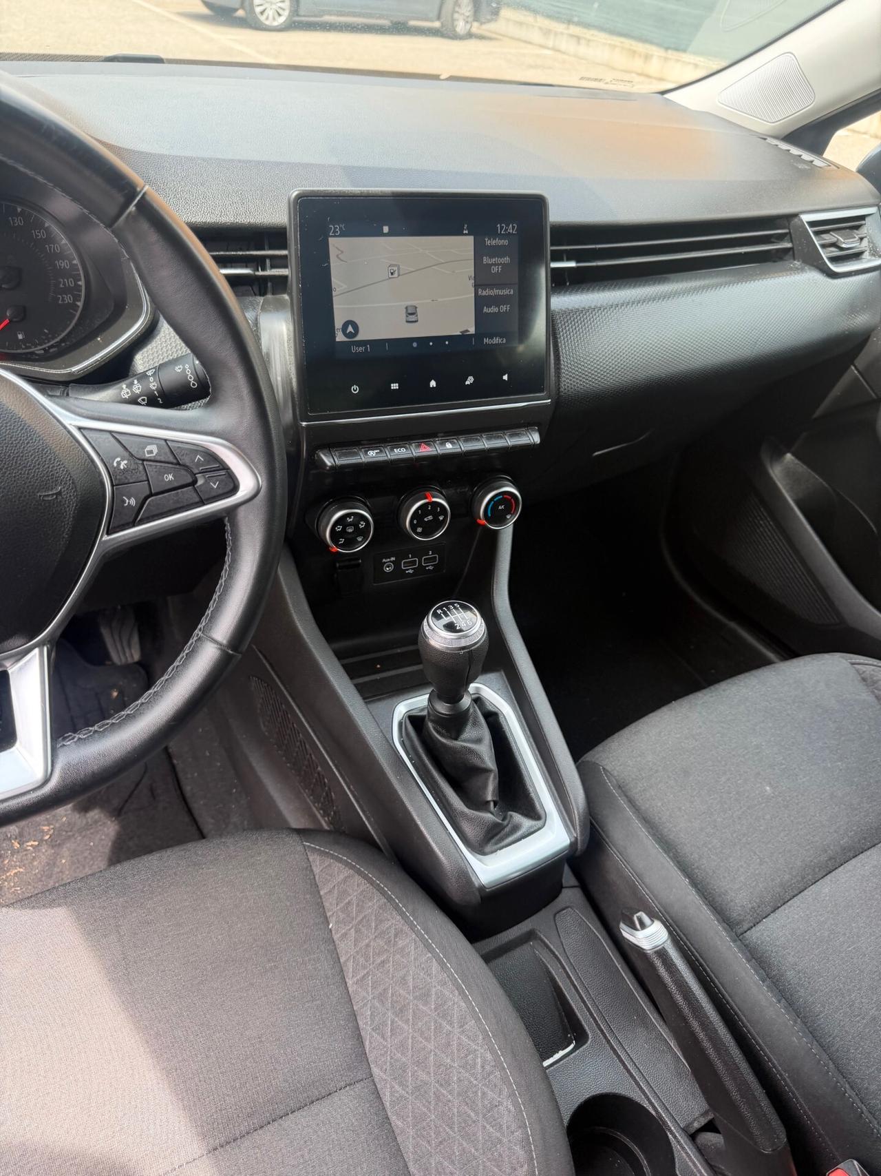 Renault Clio 1.5 dci - NAV. - NEOPATENTATI - 12 MESI DI GARANZIA -
