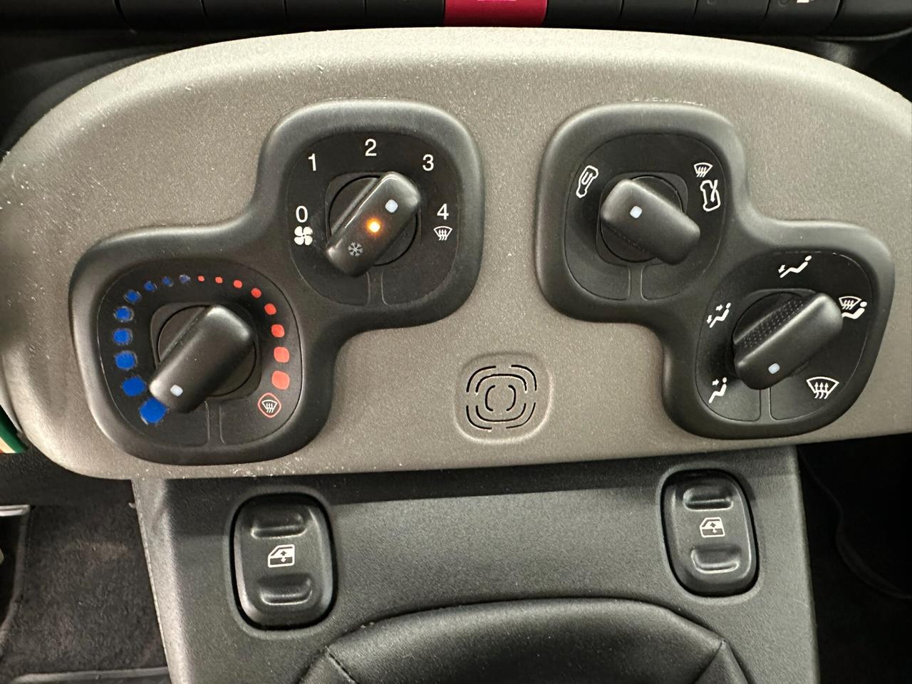 Fiat Panda 0.9 twinair 80CV-METANO-NEOPATENTATI-PERMUTE