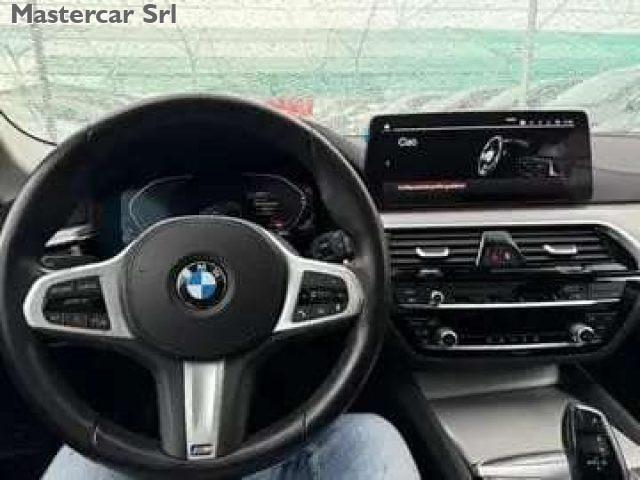 BMW 540 Touring LCI 540d mhev 48V xdrive Luxury - GE499SK
