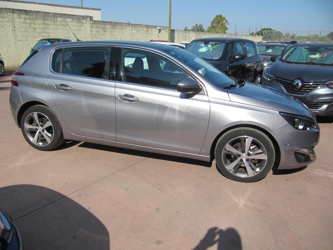 Peugeot 308 BlueHDi 120 S&S Allure - 2015