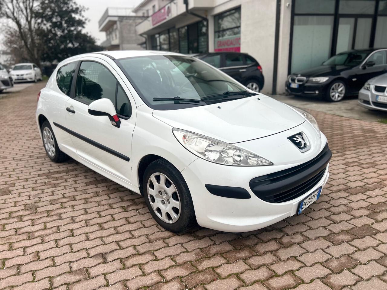 Peugeot 207 1.4 HDi 70CV 3p. XS autocarro